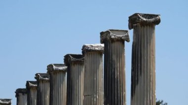 Antik Asklepion şehrindeki tarihi nesnelerin detaylı görüntüsü. Yüksek kalite 4k görüntü