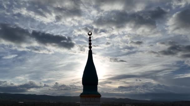 Immagine Della Mezzaluna Che Rappresenta Islam Sul Minareto Della Moschea — Video Stock