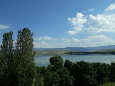 Doğa resmi. Yeşil demek. 