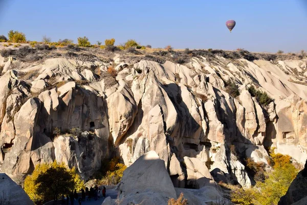 Goreme Nemzeti Park Cappadocia Törökország Természetes Sziklaképződmények Sziklaképződésekkel Hőlégballon Feje — Stock Fotó