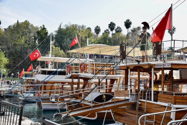 Boats Moored Antalya Harbour Turkey Turkish Flags Gladiator Dummy — Stock Photo, Image