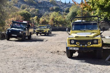 4x4 Landrover araçları Antik Roma Selge, Altinkaya, Türkiye. 