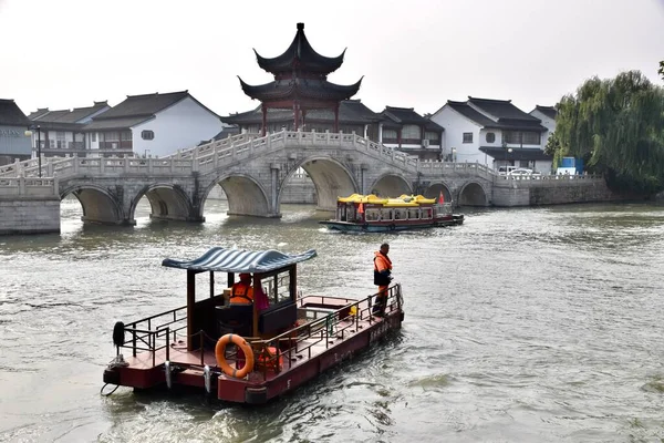 Suzhou Jiangsu Kína 2018 Október Híd Grand Canal Felett Egy — Stock Fotó
