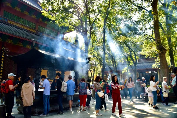 Füstmérgezés Lingyin Templomban Hangzhou Zhejiang Kína 2018 Október — Stock Fotó