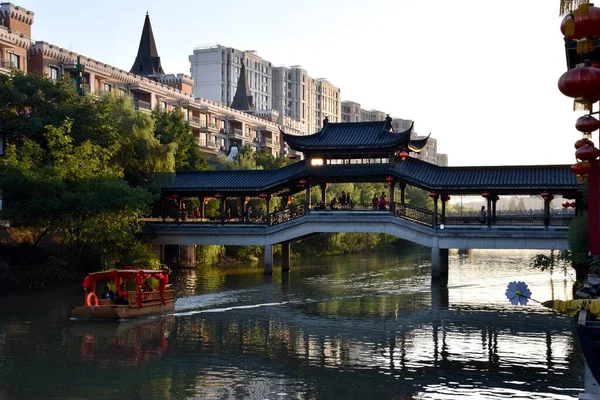 Híd Songhe Folyó Felett Egy Csónakkal Hangzhou Song Dinasztia Városában — Stock Fotó