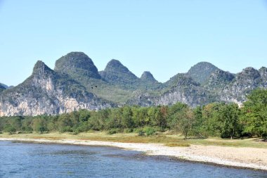 Karst Dağları ve Li Nehri, Guilin, Guangxi, Çin. 