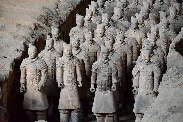 Xi 'An, Shaanxi, Çin' deki Terracotta Ordu Figürleri. 4 Kasım 2018. 