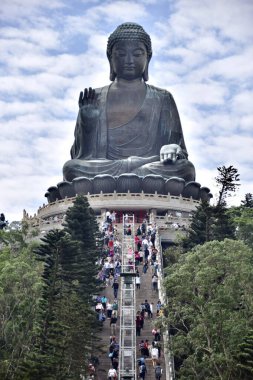 Büyük Buddah, Po Lin Manastırı 'nın yanında. Hong Kong. 10 Kasım 2018. 