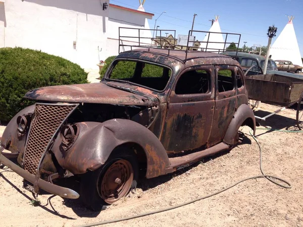 Rusting Old American Car Wigwam Motel Holbrook Usa Giugno 2014 — Foto Stock
