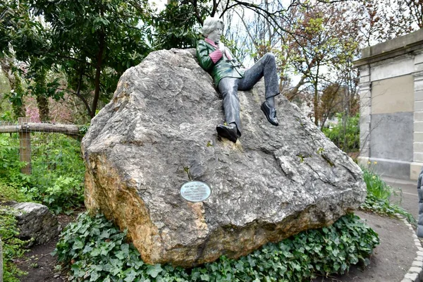 Мемориальная Скульптура Оскара Уайльда Парке Меррион Сквер Дублин Ирландия Март — стоковое фото