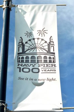 Bir Donanma İskelesi 100 Yıllık Sancak. Chicago, IL, ABD. 16 Eylül 2016. 