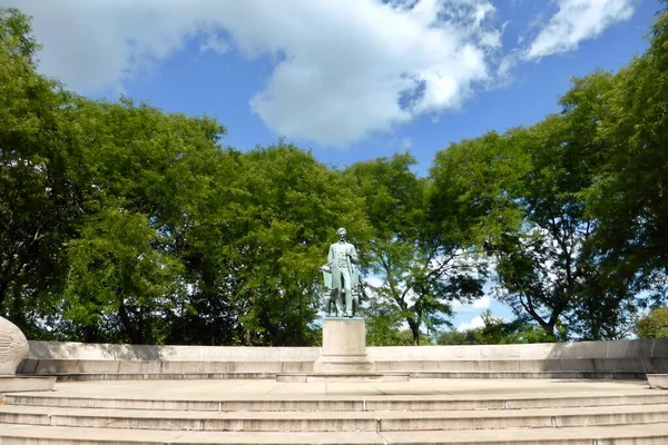 Άγαλμα Του Αβραάμ Λίνκολν Στο Λίνκολν Παρκ Σικάγο Ιλινόις Ηπα — Φωτογραφία Αρχείου