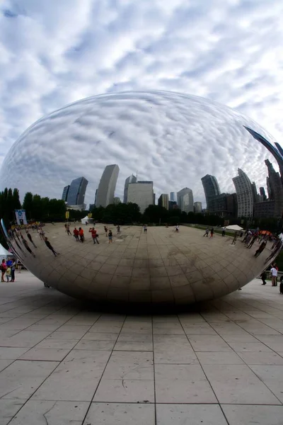 Chicago Septiembre 2016 Escultura Cloud Gate Alias Bean Con Nubes — Foto de Stock