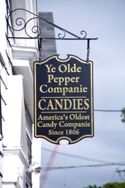 Ye Old Pepper Candy Companie Mağazası, Derby St. America 'nın en eski şeker şirketi. Salem, MA, ABD. 29 Eylül 2016. 