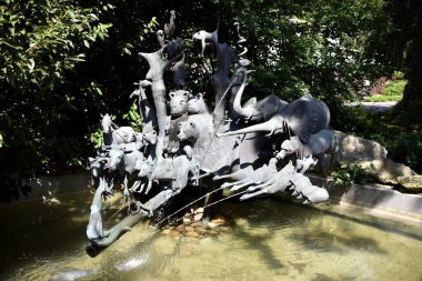 Osnabrck Hayvanat Bahçesi 'nde su kayması. Osnabrck, Almanya, 11 Haziran 2018. 