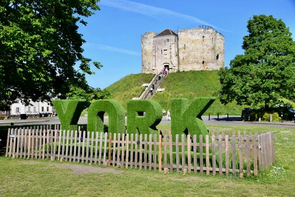Podpis Topiary York Věží Cliffords York Velká Británie Května 2023 — Stock fotografie
