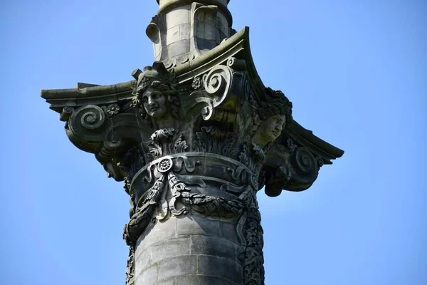 卡莱尔纪念柱 纪念第七任卡莱尔伯爵乔治 霍华德 于1869年在Bulmer Hill重述 Coneysthorpe York 2023年5月26日 — 图库照片