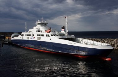 Boknafjord 'daki MF Boknafjord Feribotu. Boknafjorden, Norveç, 12 Eylül 2015. 