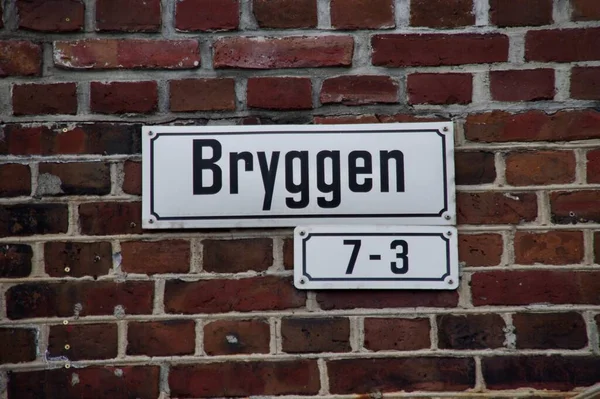 Улица Знак Bryggen Известный Деревянный Торговый Район Бергена Озил Норвегия — стоковое фото