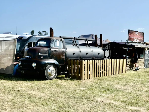 Vintage Ford Bbq Truck Black Deer Americana Music Festival 브리지 — 스톡 사진