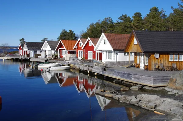Traditional Wooden Houses Overlooking Water Kristiansand Norway April 2014 — Stock Photo, Image