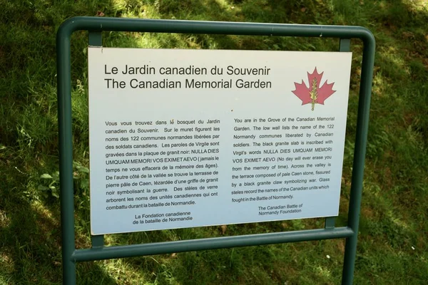 Das Schild Für Den Canadian Memorial Garden Memorial Caen Museum — Stockfoto