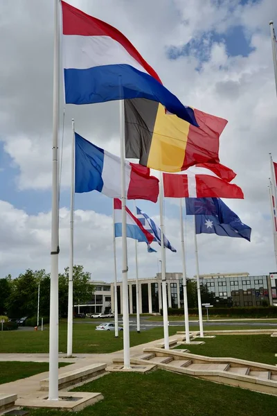 Caen Francia Julio 2023 Banderas Las Naciones Fuera Del Museo — Foto de Stock