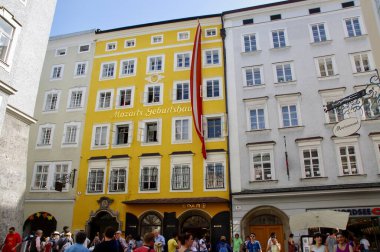 Mozart 'ın Doğum Yeri, Hagenauer Haus, 9 Getreidegasse. Salzburg, Avusturya, 3 Ağustos 2013. 