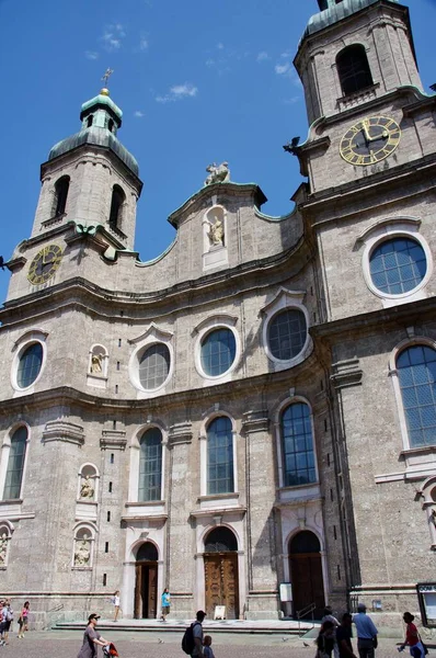 因斯布鲁克大教堂 Innsbruck Cathedral 又名圣雅各大教堂 Cathedral James 奥地利因斯布鲁克 2013年8月5日 — 图库照片