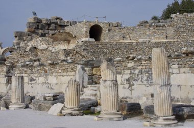 Tarihi Efes 'teki Antik Taş Sütunlar. Efes, Türkiye, 17 Kasım 2014. 