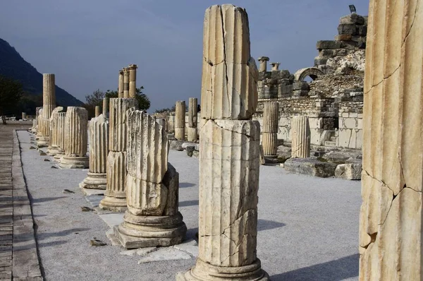 Ősi Kőoszlopok Történelmi Ephesusban Ephesus Törökország 2014 November — Stock Fotó