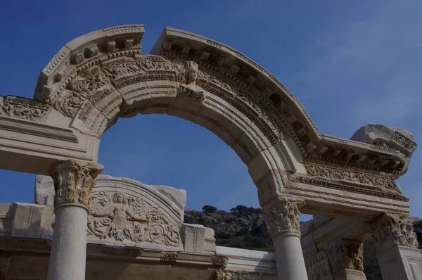 Tempio Adriano Sotto Cielo Blu Efeso Turchia Novembre 2014 — Foto Stock