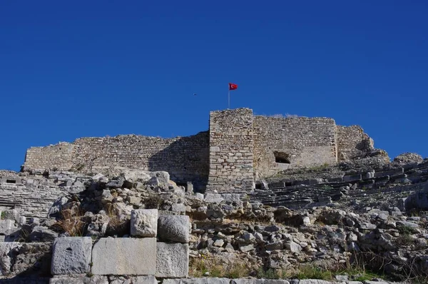 Antik Miletus Harabelerinin Üzerinde Dalgalanan Türk Bayrağı Didim Aydn Trkiye — Stok fotoğraf