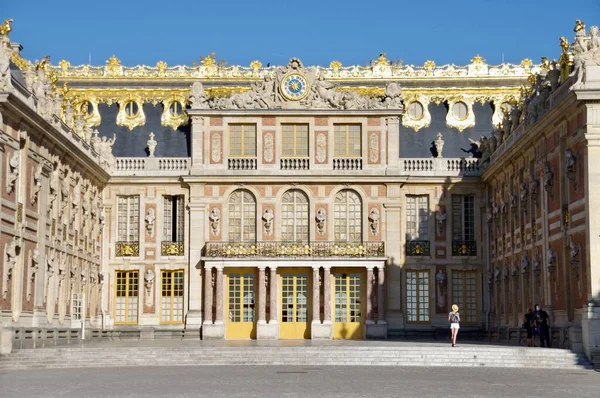 베르사유 궁전의 전망과 디테일 베르사유 프랑스 2012년 18일 — 스톡 사진