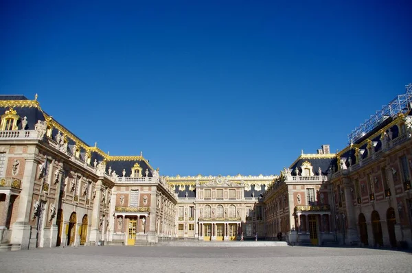 Bakre Över Versailles Slott Med Gyllene Detaljer Versailles Frankrike Augusti — Stockfoto