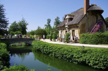 Queens Hamlet 'teki Le Moulin Versailles Sarayı' nda. Versailles, Fransa, 18 Ağustos 2012. 
