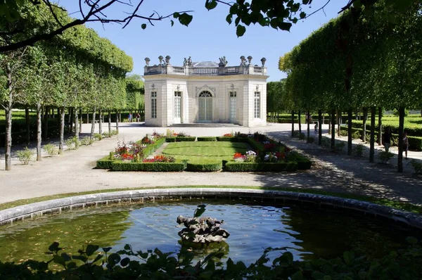 Jardins Deslumbrantes Perto Pavillon Francais Palácio Versalhes Versalhes França Agosto — Fotografia de Stock
