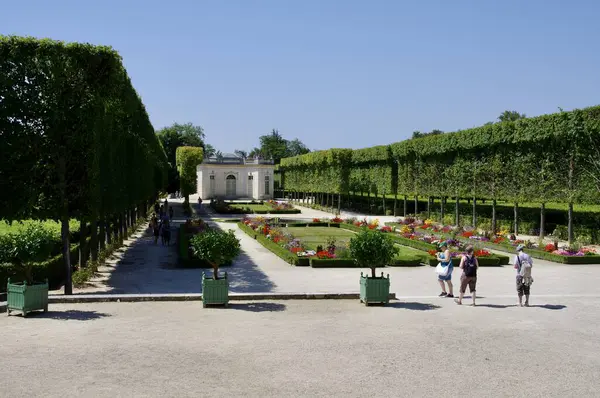 Stunning Gardens Pavillon Francais Palace Versailles Versailles France August 2012 — Stock Photo, Image