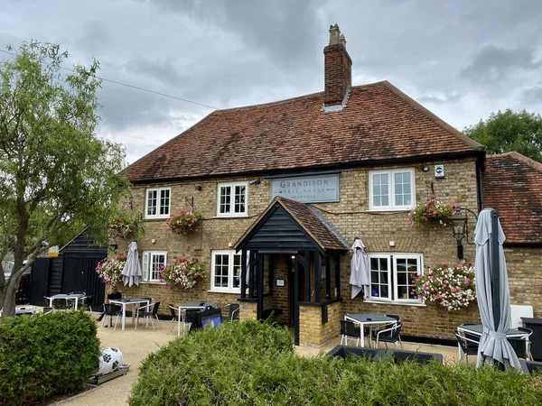 Grandison Pub, Quant Hertfordshire Village 'daki geleneksel bir İngiliz barı. Bramfield, Hertford, İngiltere, İngiltere. 17 Eylül 2023. 
