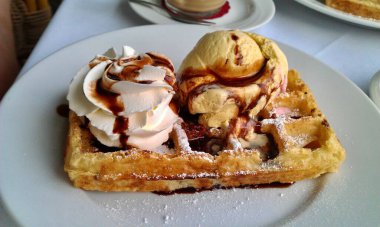 Belçika Waffle, Bruges, Belçika 'da Krema ve Dondurma.