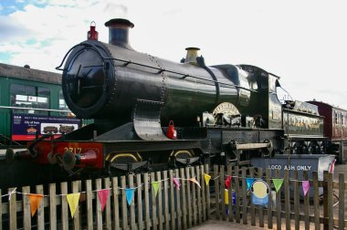 Buharlı lokomotif, Great Western Demiryolu, 4-4-0 No 3717 Truro şehri, George Jackson Churchward tarafından 1903 'te Swindon' da tasarlandı. York, İngiltere, İngiltere. 17 Ağustos 2010. 