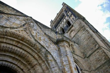 Durham Katedrali 'nin dış görüntüsü, 1093 yılında başladı. Durham, İngiltere, 26 Ağustos 2010. 
