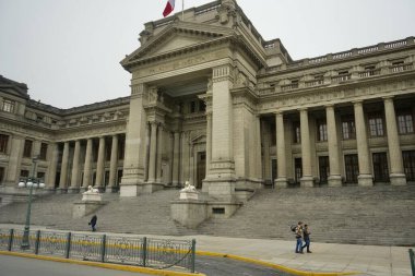 Adalet Sarayı, Peru Yüksek Mahkemesi 'nin koltuğu. Lima Bölgesi 'nde, Paseo de los Hroes Navales' in önünde yer alır. Lima, Peru, 3 Ekim 2023. 