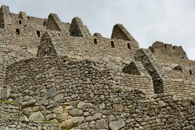 Antik 15. yüzyıl İnka kalesindeki Taş Binalar 'ın detayları. Machu Picchu, Peru, 6 Ekim 2023. 