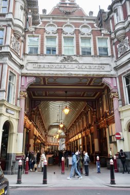 Londra şehrindeki tarihi Leadenhall Pazarı Girişi. Londra, İngiltere, 20 Ocak 2024. 