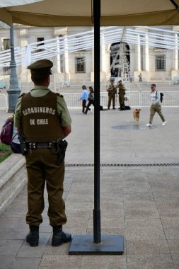 La Moneda Sarayı 'nın dışında, Şili Başkanı' nın ofisi. Santiago, Şili, 16 Ekim 2023. 