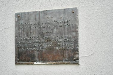 Yahudi Mahallesi 'ndeki İsviçreli diplomat Carl Lutz' ın anısına. Budapeşte, Macaristan, 1 Mart 2024.  