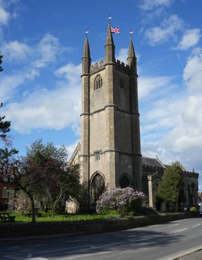 15. yüzyıldan kalma St. Peters Kilisesi, Marlborough, Wiltshire, İngiltere. 17 Nisan 2024. 