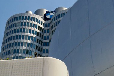 BMW Müzesi 'nin dış yüzeyi 2008 yılında yenilendi. Münih, Almanya, 5 Ağustos 2009. 