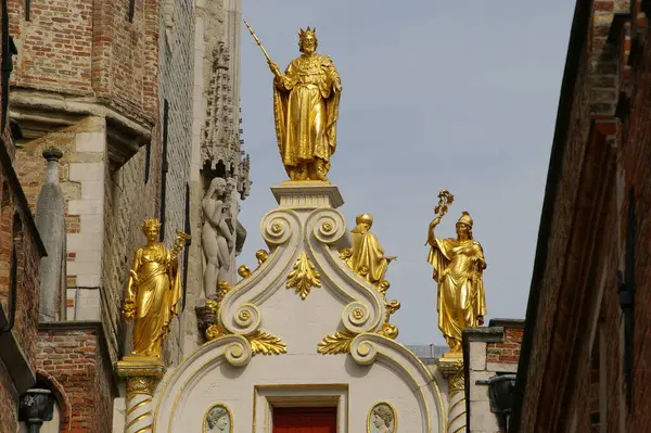 Gold Statues Archway Blinde Ezelstraat Blind Donkey Passageway Old Recorders — Stock Photo, Image